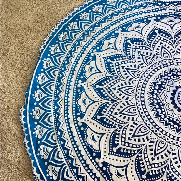 Blue and white tapestry - Picture 4 of 6